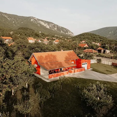 בית נופש Vikendica Castanea Banja Zdrelo פטרובאץ נה מלאבי