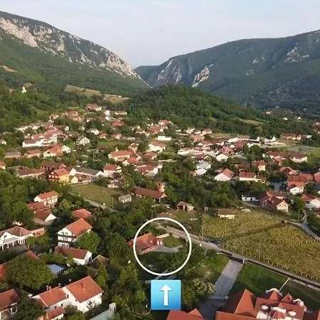 Vikendica Castanea Banja Zdrelo * Petrovac na Mlavi