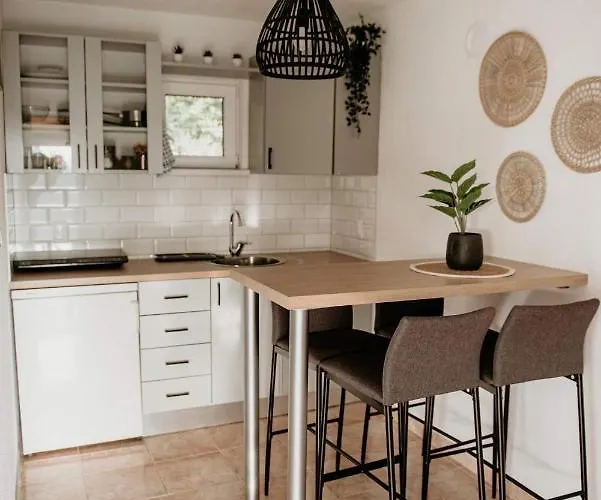 Vikendica Castanea Banja Zdrelo *